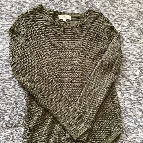 Pink Clover Tops - Pink Clover - Army Green Knit Sweater Size Small